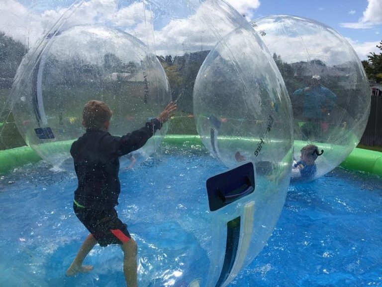 A Bouncy Castle Hire Can Liven Up Parties