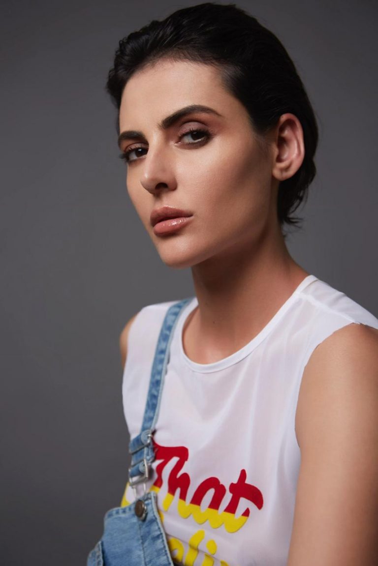 Mandana Karimi turns Entrepreneur with her new venture “Mandana’s Kitchen”