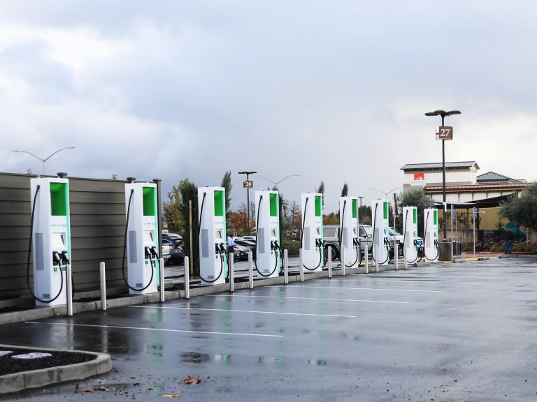 Global Global Electric Vehicle (EV) Charging station  Market 2018- 2025