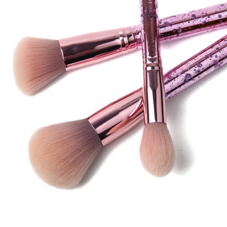 Tips for Choosing the Right Make-Up Brush Set