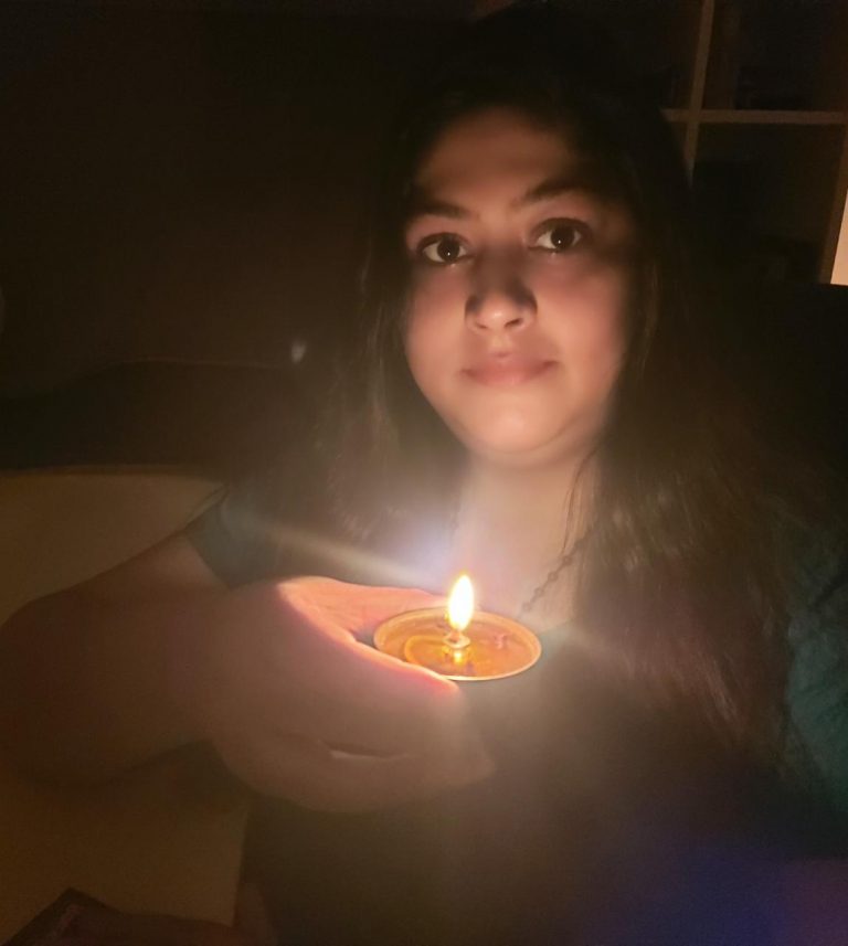 PM Modi’s 9pm-9minute call lights up nation as Delhi Personalities light candles to support the Initiative