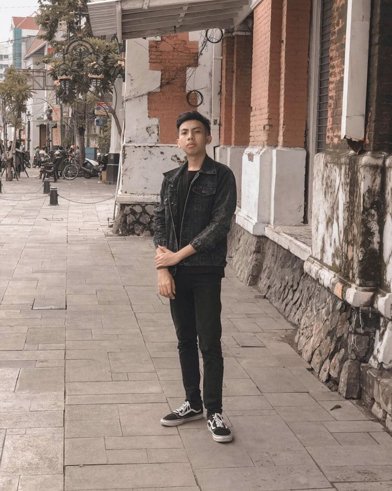 Introducing Fahreza Okasahisnu an Indonesian Student that Creates 90 Instagram filters