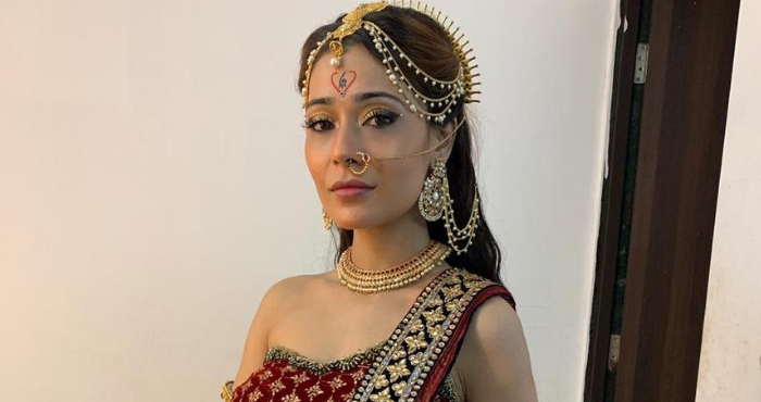 Sara Khan to make a riveting entry in &TV’s Santoshi Maa Sunaye Vrat Kathayein