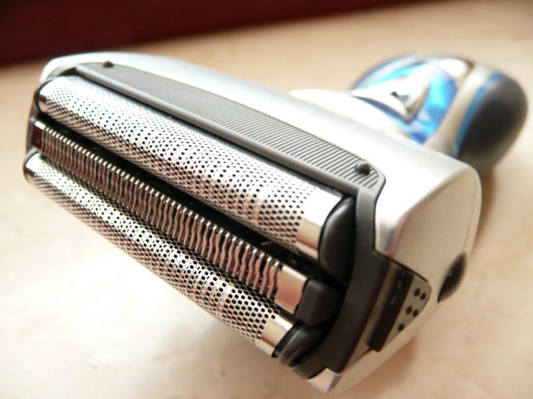 Benefits of Using Olive Oil With Electric Shaver