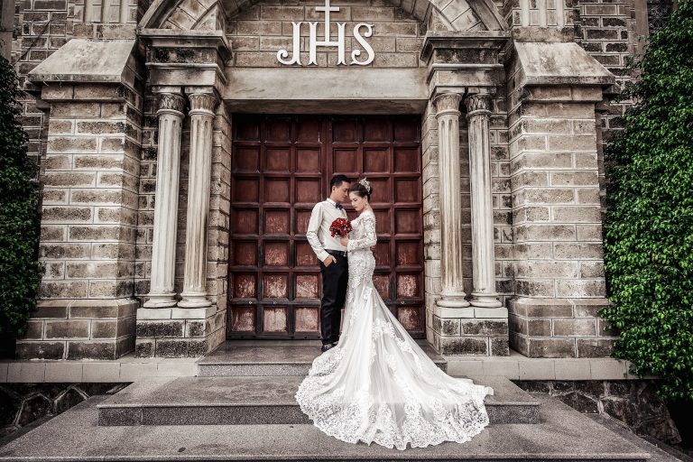 Dilanattas Offering Romantic Photography Services