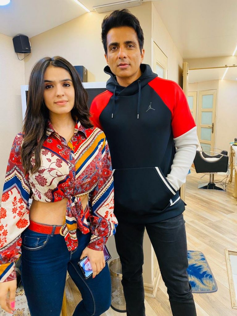 Sidhika Sharma  promotes healthy drink  brand with Sonu Sood !